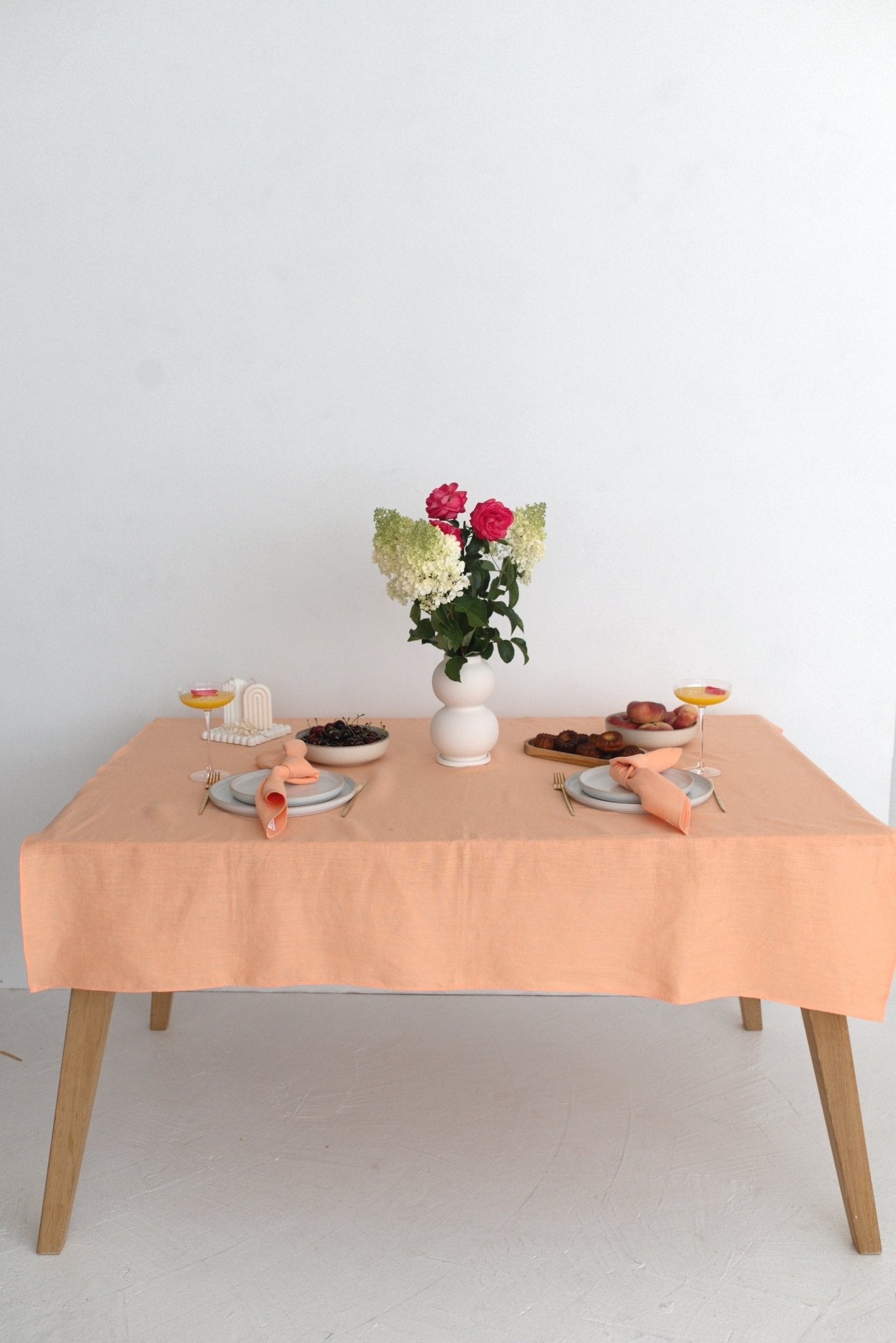 Linen Tablecloth – Natural – White | Wholesale Linen Towels, Tablecloths, Napkins, Bathrobes, Aprons, Abayas & Thobes - Middle East Collection by Unique Linen“