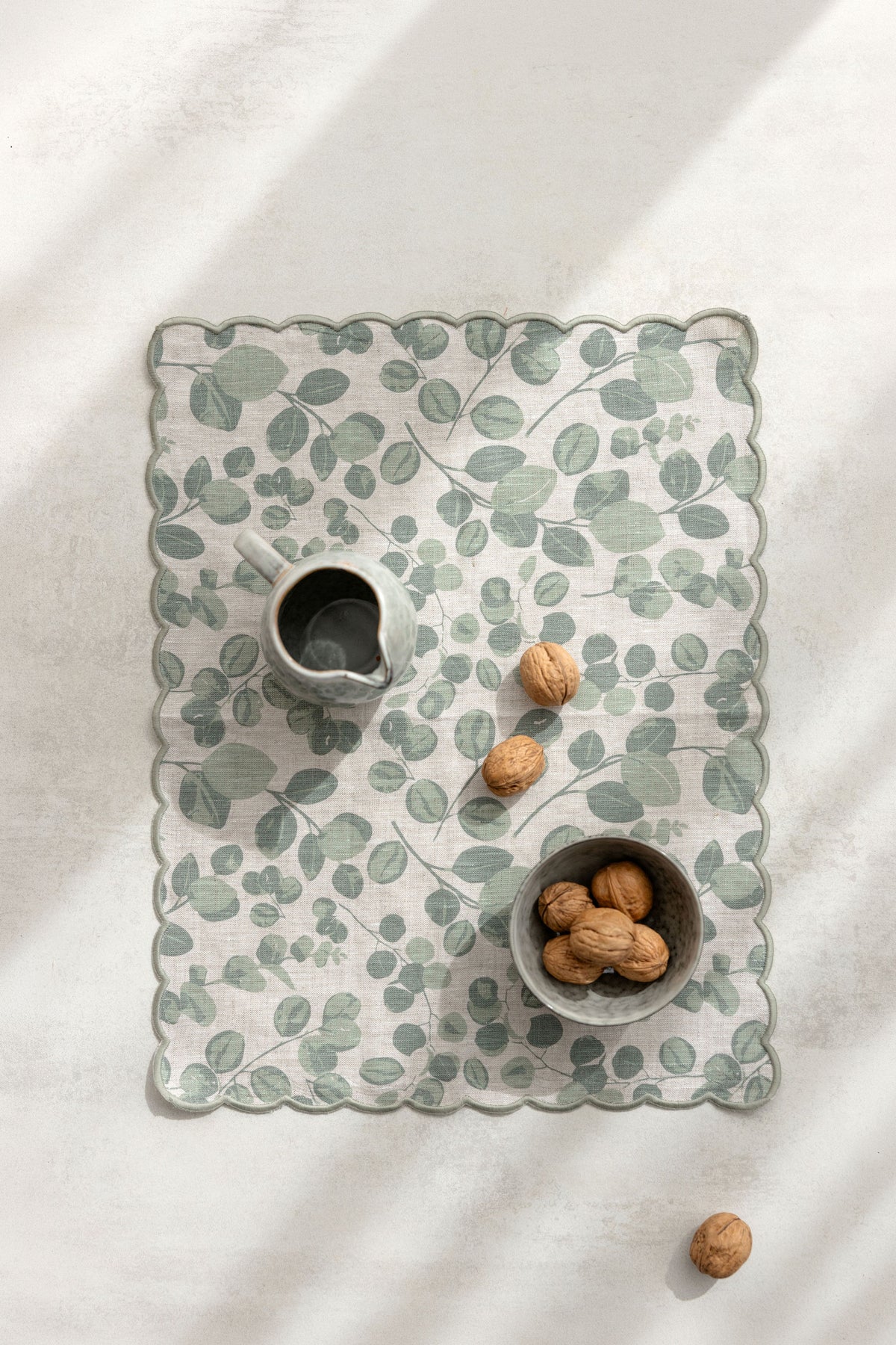 Linen Scalloped Edge Printed Placemats – SET OF 2