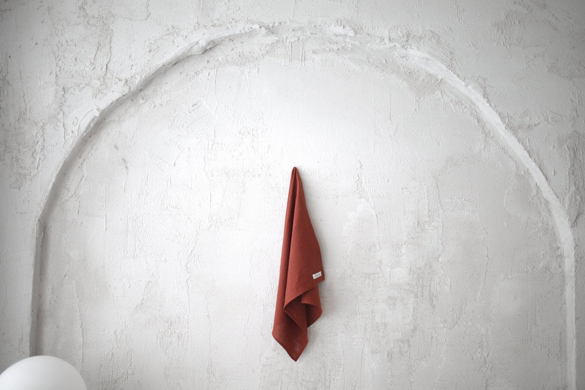 Linen Tablecloth – Natural – White | Wholesale Linen Towels, Tablecloths, Napkins, Bathrobes, Aprons, Abayas & Thobes - Middle East Collection by Unique Linen“