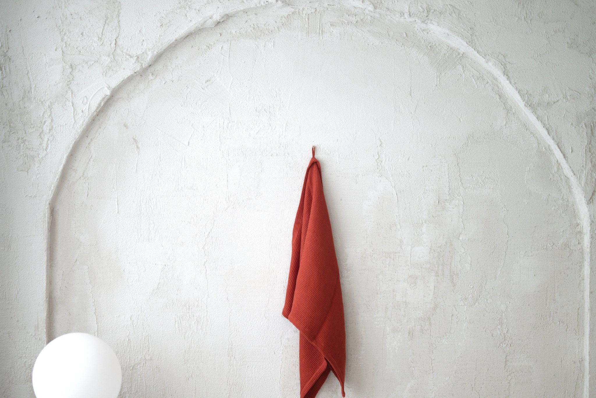 Linen Tablecloth – Natural – White | Wholesale Linen Towels, Tablecloths, Napkins, Bathrobes, Aprons, Abayas & Thobes - Middle East Collection by Unique Linen“