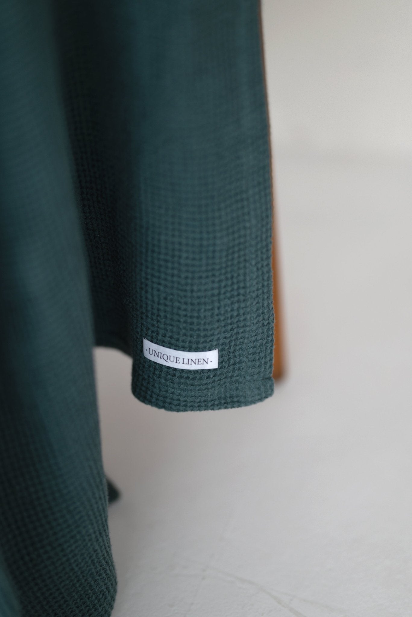 Linen Tablecloth – Natural – White | Wholesale Linen Towels, Tablecloths, Napkins, Bathrobes, Aprons, Abayas & Thobes - Middle East Collection by Unique Linen“