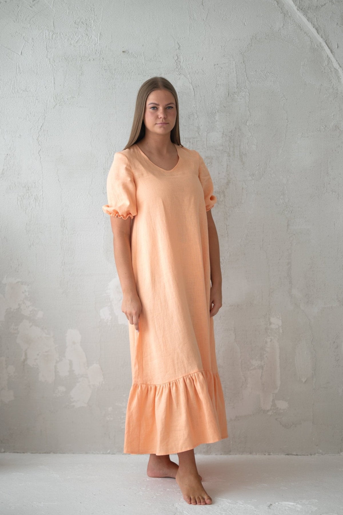 Linen Tablecloth – Natural – White | Wholesale Linen Towels, Tablecloths, Napkins, Bathrobes, Aprons, Abayas & Thobes - Middle East Collection by Unique Linen“