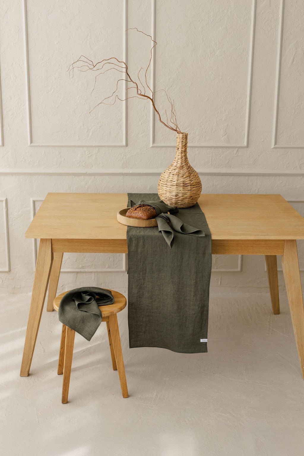 Linen Tablecloth – Natural – White | Wholesale Linen Towels, Tablecloths, Napkins, Bathrobes, Aprons, Abayas & Thobes - Middle East Collection by Unique Linen“