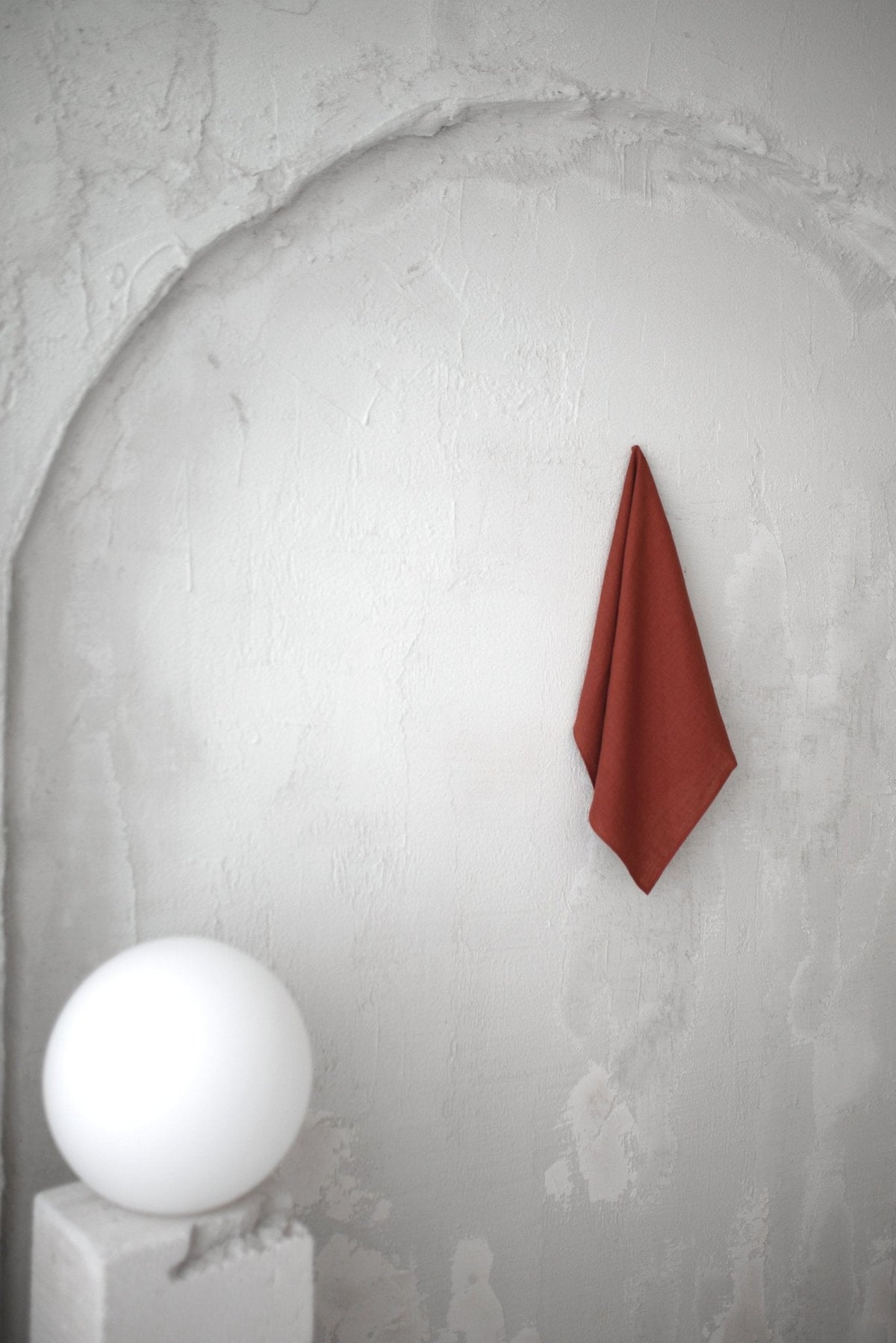 Linen Tablecloth – Natural – White | Wholesale Linen Towels, Tablecloths, Napkins, Bathrobes, Aprons, Abayas & Thobes - Middle East Collection by Unique Linen“
